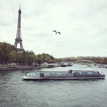 Appartamento Eiffel Tower Champs De Mars Parigi Esterno foto