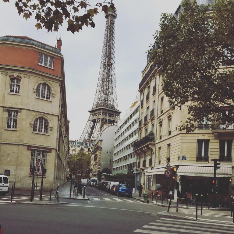 Appartamento Eiffel Tower Champs De Mars Parigi Esterno foto