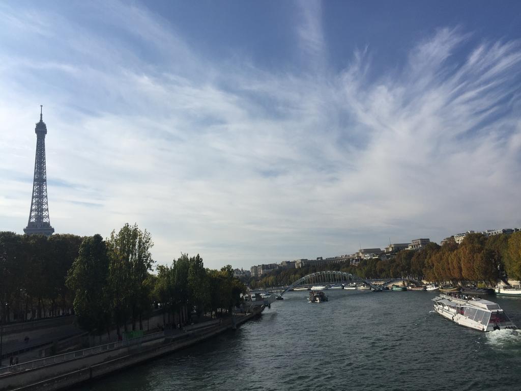 Appartamento Eiffel Tower Champs De Mars Parigi Esterno foto
